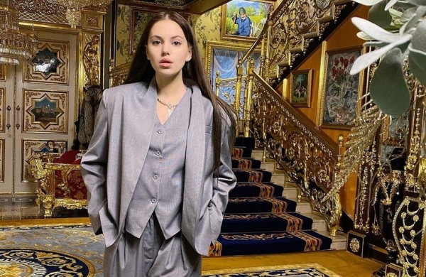 Саша Артемова подаст в суд на хозяйку апартаментов в Сочи, которая устроила за ней слежку  | StarHit.ru