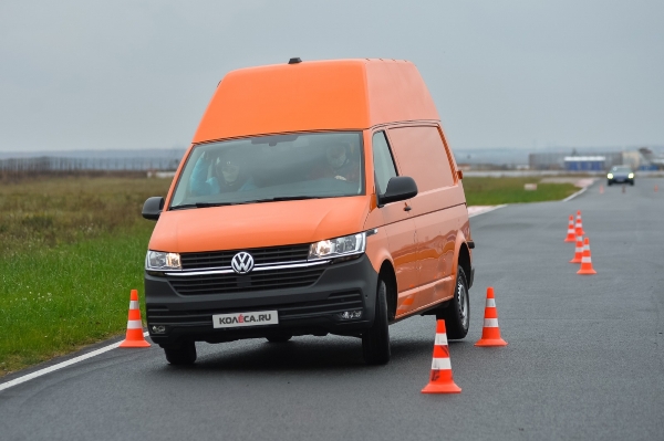Volkswagen Transporter T6.1 прошёл классический «лосиный тест»