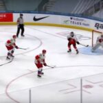 Сборная России по хоккею разгромила австрийцев, но потеряла снайпера