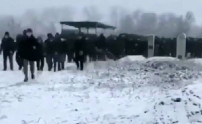 Эксперт оценила размах похорон террориста Анзорова в Чечне