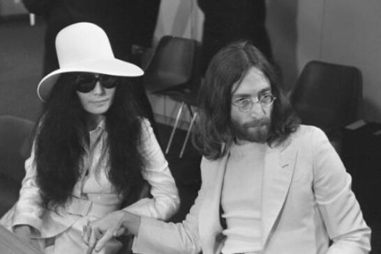 Несвятой Джон Леннон: что скрывается за идеализированным образом певца