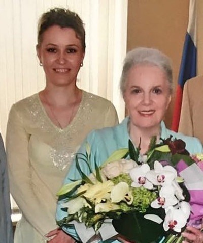 Караулов: «Быстрицкая хотела уехать с помощницей в страну, где регистрируют браки» | StarHit.ru
