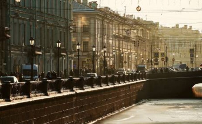 Власти Петербурга обсудят с Роспотребнадзором смягчение ограничений