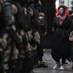 В Липецке завели дело против мужчины, распылившего газ в полицейских