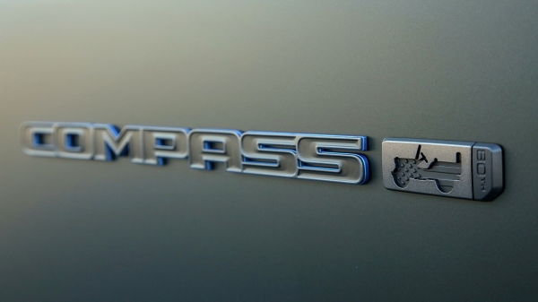 «Китаец» подкрался незаметно: обновлённый Jeep Compass показали в Европе
