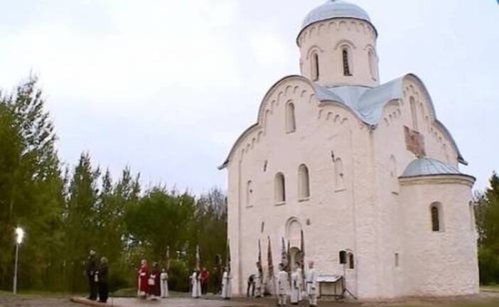Эксперт рассказал, чем замечательна церковь, которую на Рождество посетил Путин