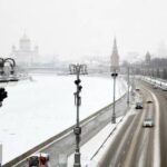 Москвичей призвали быть внимательнее на дорогах из-за гололедицы