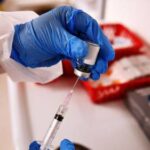 Греческий депутат назвал сертификаты вакцинации апартеидом