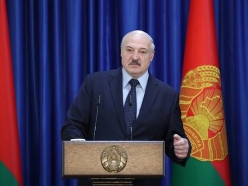 Политолог объяснил, почему Лукашенко опять давит на газ