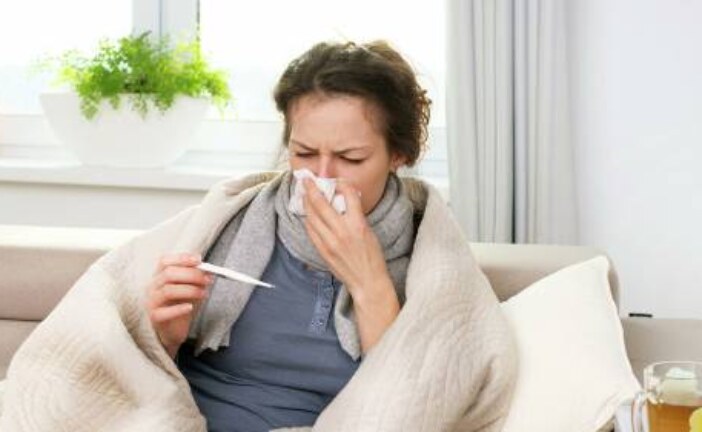 Ученые выяснили, почему с возрастом тяжелее переносятся грипп и COVID-19