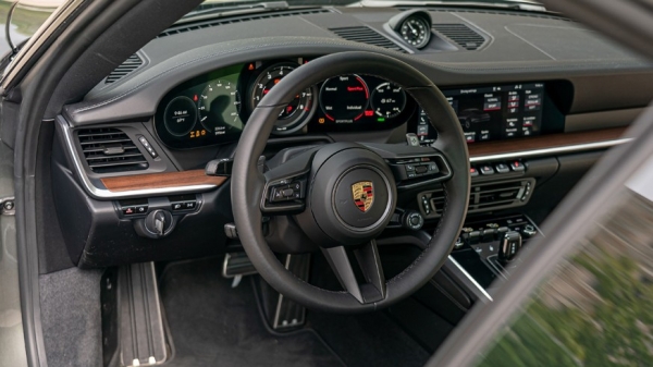 Cпортивный кроссовер Porsche: новое изображение 911 Safari