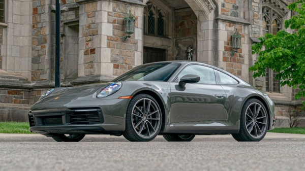 Cпортивный кроссовер Porsche: новое изображение 911 Safari