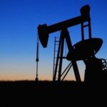 Нефть закрутило на американских горках: что ждет баррель