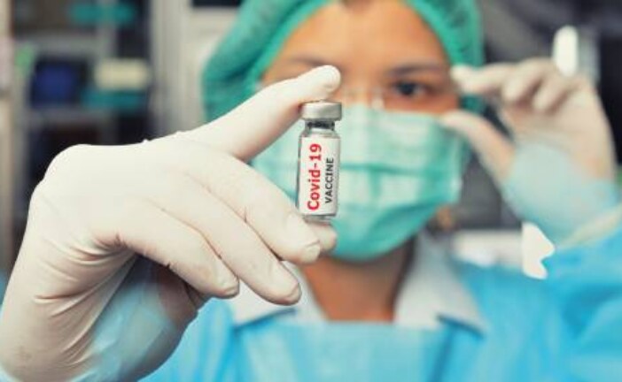 Роспотребнадзор заявил об эффективности двух вакцин против британского штамма SARS-Cov-2