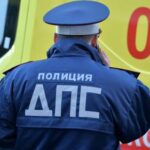 В Астрахани полуголый водитель сбил двух пешеходов, сообщил источник