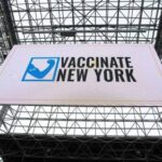 В штате Нью-Йорк 23 человека умерли после вакцинации от COVID-19
