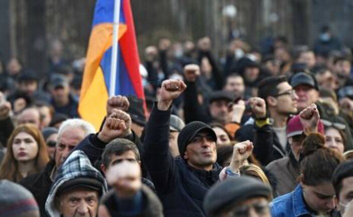 США призвали армянских военных не вмешиваться в политику страны