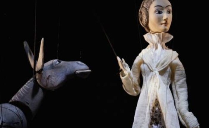 Бекмамбетов поставил «Ходжу Насреддина» в Театре Наций, поиграв в куклы