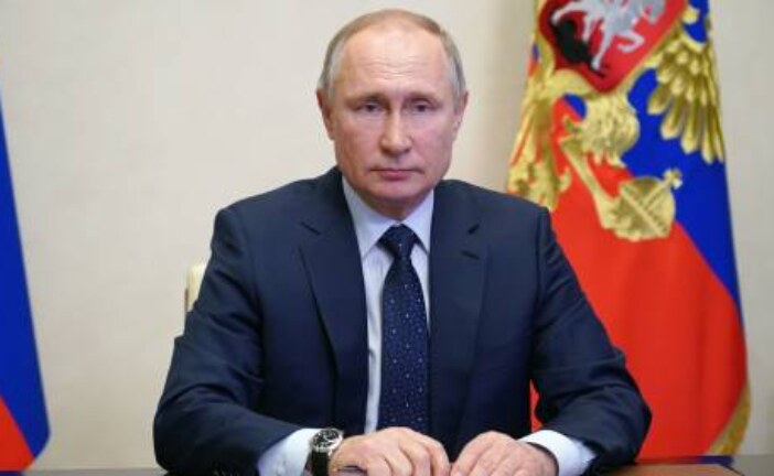 Путин и сотрудники Кремля подадут декларации о доходах до 1 апреля