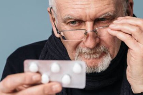 Исследование выявило проблемы с осведомленностью о «побочке» лекарств у пожилых