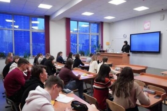 В России появится единый оклад для молодых учителей