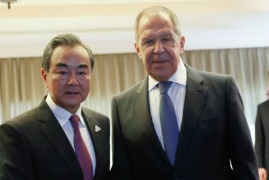 Ван И: Россия и Китай плечом к плечу борются с «политическим вирусом»