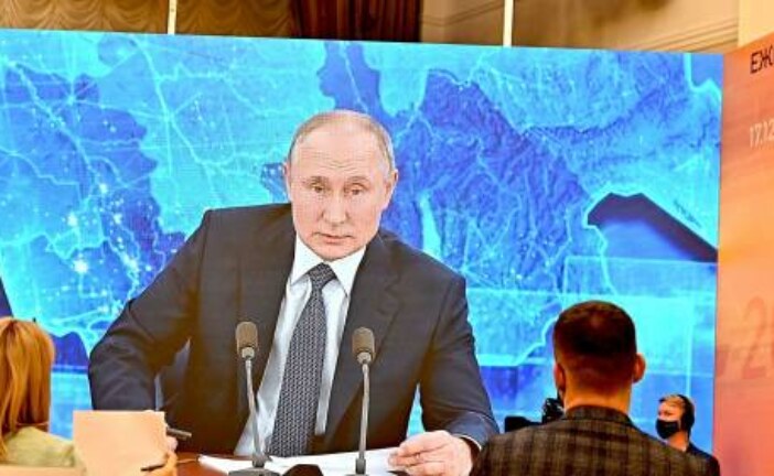 Путин напомнил о популистских обещаниях парламентариев в девяностые годы