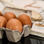 Экономист объяснил последствия заморозки цен на яйца и курятину
