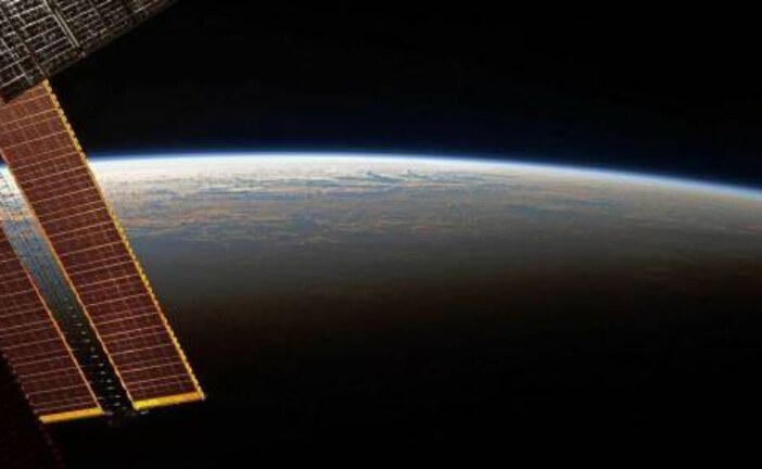 Российский военный спутник сошел с орбиты и разрушился над Тихим океаном