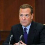 Медведев призвал ЕР выполнить поручения Путина быстро и эффективно