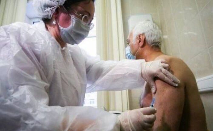 Насколько реальна в России принудительная вакцинация от коронавируса