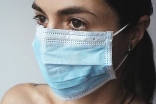 Эксперты спрогнозировали последствия «вечного масочного режима»: астма и экзема