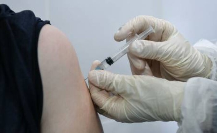 Вакцинацию от коронавируса полностью прошли более 3% россиян