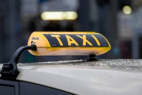 СМИ сообщили о возможном увеличении нелегальных такси в России