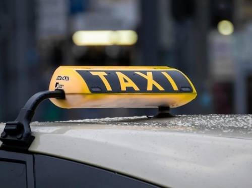 СМИ сообщили о возможном увеличении нелегальных такси в России