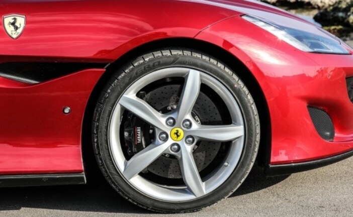 Планы Ferrari: итальянцы выпустят первую «зелёную» модель через несколько лет