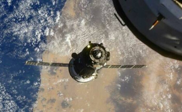 Космонавты покинули приземлившийся аппарат «Союз МС-17»