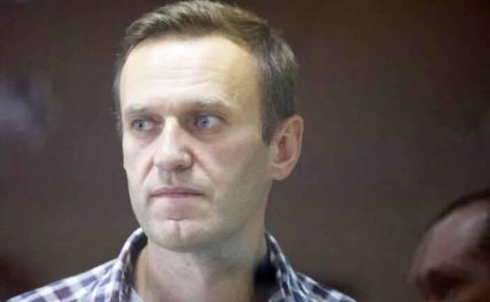 Навальному поставили капельницу