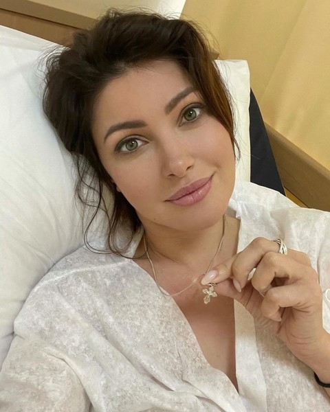 «Отхожу от наркоза, пока любимый ждет»: Анастасия Макеева снова в больнице | StarHit.ru