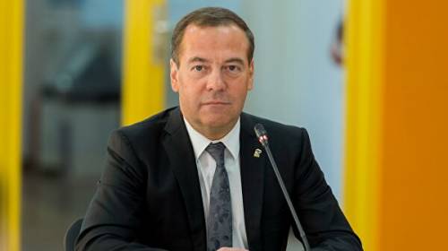Медведев прокомментировал законодательство о СМИ-иноагентах