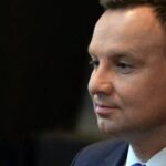 Президент Польши назвал Россию «ненормальной страной»