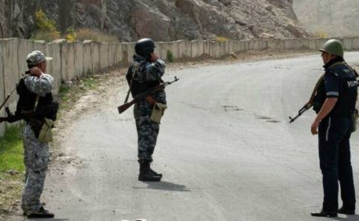 Лидеры Таджикистана и Киргизии обсудили прекращение огня на границе
