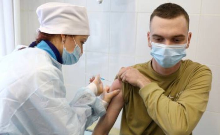 В институте Чумакова описали действие вакцины от полиомиелита при коронавирусе