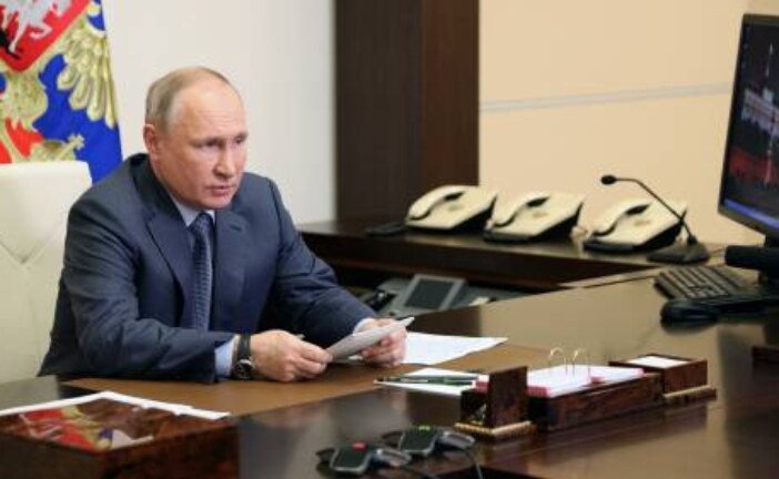 Путин поручил представить идеи по изучению русского языка в Таджикистане
