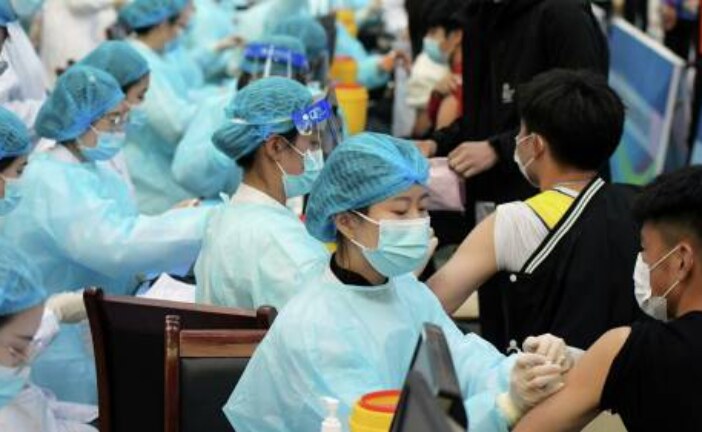 Китай продвигает традиционную китайскую медицину в борьбе с COVID-19