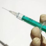 Гинцбург назвал исключающие прививку «Спутником V» заболевания