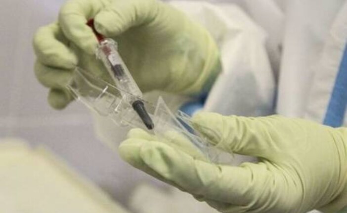 «Вместо руки колем в губку»: короли фальшивых прививок раскрыли схему