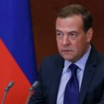 «Единая Россия» не закончит деятельность как КПСС, заявил Медведев