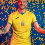 Украина представила форму футбольной сборной с Крымом и «бандеровским» лозунгом