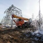 Свыше 60 энергетиков накажут после ледяного циклона во Владивостоке